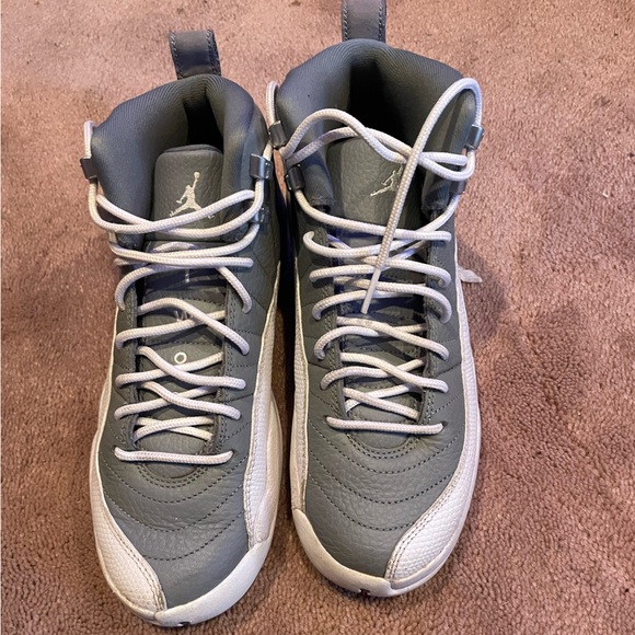 Jordan 12 Retro "Stealth/White/Cool Grey" Grade School Kids' Shoe- Size 5Y - Picture 2 of 6